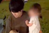 ワンコがたくさん居る場所で…『犬見知りな犬』と『勘違いしている女の子』がSNSで話題　「悪気ゼロで可愛いｗ」「癒やされた」と3万いいね