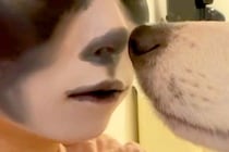 『犬と顔が似ている』と言われた女性→愛犬そっくりにメイクし、顔を見せてみた結果…面白可愛い光景に反響「何してんねんｗ」「目泳いでて草」