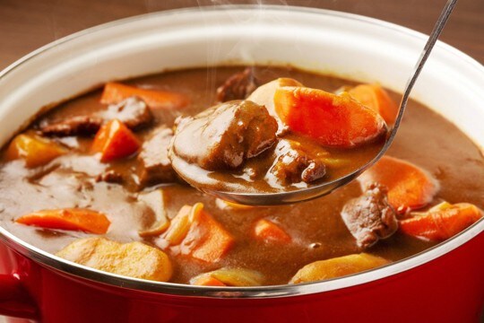 猫に『カレー』を絶対に与えてはいけない理由5つ　起こりうるトラブルから誤飲時の対処法まで