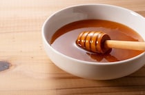 猫の命に関わる薬の副作用を『ハチミツ』が救った！「中毒性表皮壊死症」の症例と医療用ハチミツでの治療方法を獣医が解説