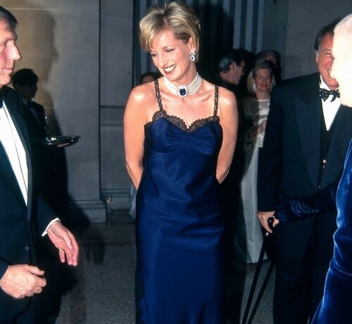 故ダイアナ妃、ゴシップ記事読むため“こっそり”王室内へタブロイド紙取り寄せていた