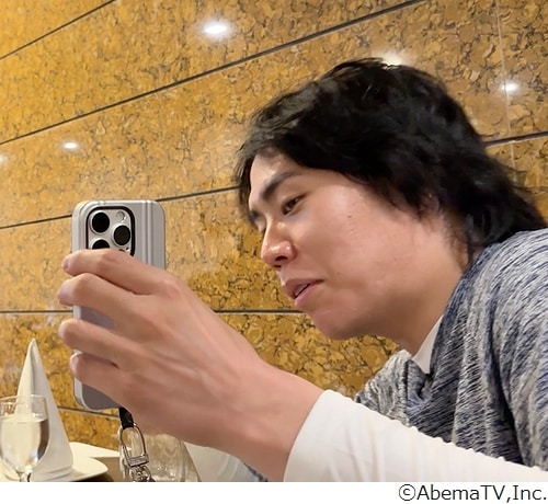 令和ロマン・くるま、異国の地で“M-1連覇”必死にアピール「僕は日本人で1番面白い」