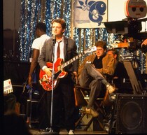 「バック・トゥ・ザ・フューチャー」の“赤いギター”、現在行方分からず