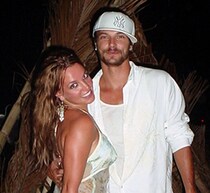 ブリトニー・スピアーズの元夫、暴露本は“金銭目当て”との非難に反論