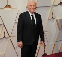 “断酒49年”アンソニー・ホプキンス、お酒やめた理由「人を殺してしまうかも」