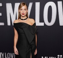 ジェニファー・ローレンス「スキニージーンズは終わった」窮屈な思いせずに済む喜び語る