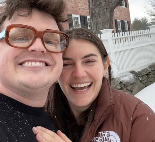 マイケル・J・フォックスの長男が結婚、家族も喜ぶ様子の“結婚式の写真”複数公開