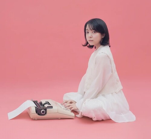 上白石萌音、「モスチキン」クリスマス向け新CMでナレーション＆英語のCMソング