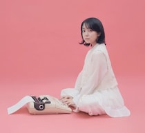 上白石萌音、「モスチキン」クリスマス向け新CMでナレーション＆英語のCMソング