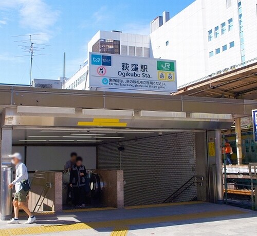 トム・ブラウン布川、BABYMONSTERに“覚えて欲しい日本語”は「荻窪」