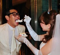 “結婚10年”ココリコ遠藤の妻が軍団山本プロデュース結婚式の写真を披露