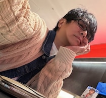 高橋克典、16歳息子のニットジャケットを着こなす“私服ショット”に反響