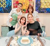 “39歳の誕生日会”田中みな実とアンミカ・若槻千夏・滝沢カレンの4ショット