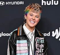 “登録者数1200万人”の人気YouTuber、卵巣嚢胞破裂で緊急搬送も当日中に退院→即公演