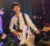 堺雅人「小劇場の雰囲気を思い出して…」ライブハウスでのCM撮影振り返る
