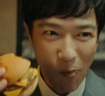 堺雅人、マックのダブルチーズバーガーを語る「これを消化しきれる自分でいたい」