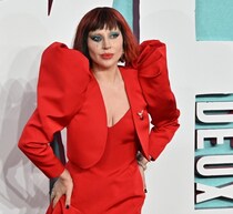 “アリアナ・グランデに突進→投獄”の迷惑系インスタグラマー、今度はガガ公演から退場