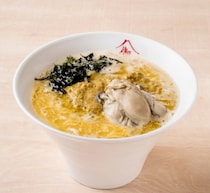 牡蠣好き垂涎“牡蠣乗せ放題”のラーメン、ミシュラン星獲得シェフが監修