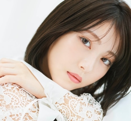 浜辺美波、Snow Man・目黒蓮は「意外と笑ってくださる」