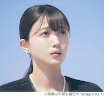 浜辺美波、久保史緒里を賞賛「泣いていると、余計美しさに拍車がかかる」