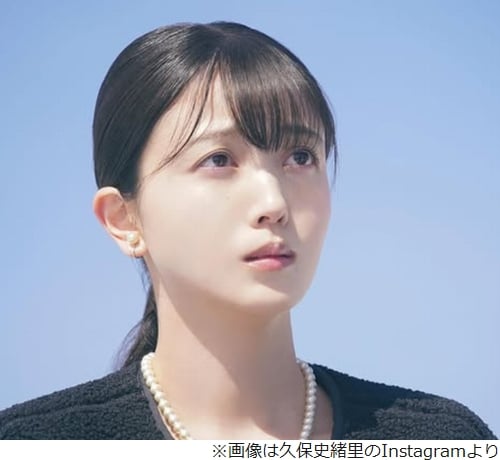 浜辺美波、久保史緒里を賞賛「泣いていると、余計美しさに拍車がかかる」