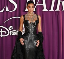 「子どもに子犬あげた」キム・カーダシアンを動物愛護団体が批判「ぬいぐるみではない」