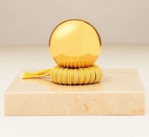 ソフトバンクがパ・リーグ優勝記念グッズ“金の玉”販売、お値段は球団史上最高額の…