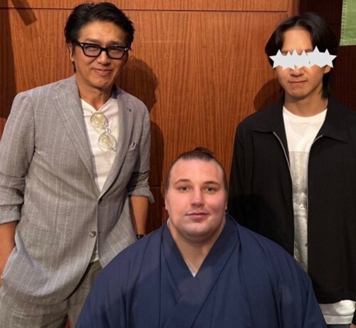 高橋克典、大相撲観戦に興奮「16年ぶりの横綱対決！しかも優勝決定戦！！」