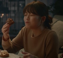 今田美桜「普段のテンションに近い感じ」ミスド×ゴディバの新CM