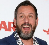 59歳アダム・サンドラー「死ぬまでに最低でもあと50本は映画を作る」宣言