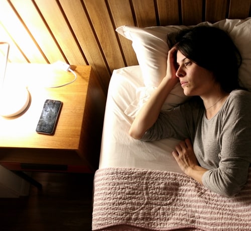 “照明つけたまま就寝”心臓病や死亡リスク増、10年間9万人を追跡調査