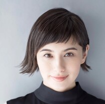 山崎怜奈、報道の仕事で「ホラン千秋さんに勝てない」