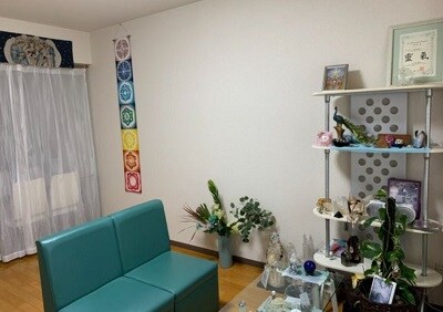 ホーリー・ワン ショップ