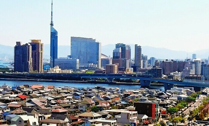 博多・天神で占い！よく当たると評判の占いガイド【手相・霊視】