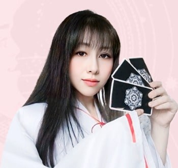 サジュナル　まり先生