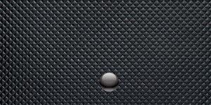 黒いゴム製の財布