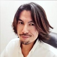 占い師鉄平さん