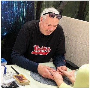 ケン・ダチェスさん