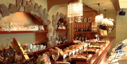 cafe&bar「six6（シックス）」