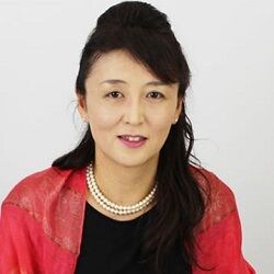 栞里