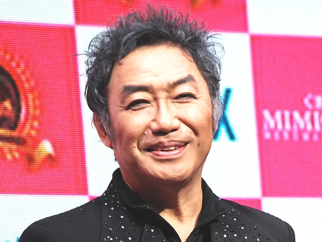 美川憲一「パーキンソン病」公表から復帰へ…コロッケと共演に滲む満身創痍の不安