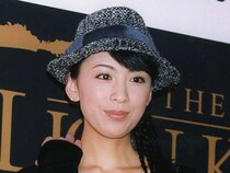 雛形あきこ年下のイケメンマネジャーと車内で…「揺れる送迎車」記事で離婚【美女たちの不倫履歴書41】