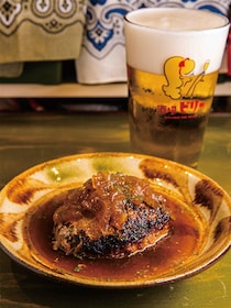 大阪のビジネス街に佇むオシャレでレトロな隠れ家！『酒場ビリー』で味わう肉と酒