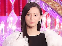 北川景子の背中ぱっくりドレスが衝撃！ 40歳を前に進める「究極の肉体記録」