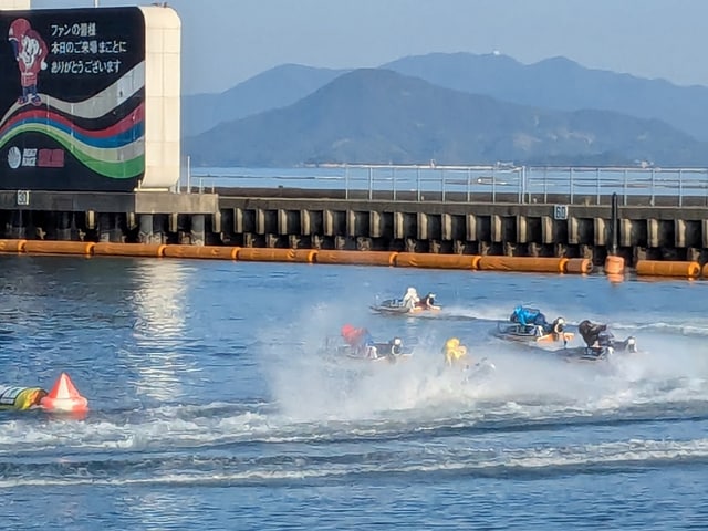 宮島競艇で連勝！ 回収率138％でスランプ脱出も岩国の夜に消えた勝ち金