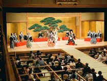 中村鶴松「泥酔逮捕」の衝撃…19代目勘三郎襲名と映画『国宝』に泥