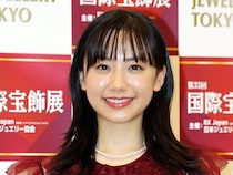 芦田愛菜 大人の女性への“進化”が止まらない！ CM躍動感にファン騒然、あの“知性派有名人”と恋の噂も急浮上