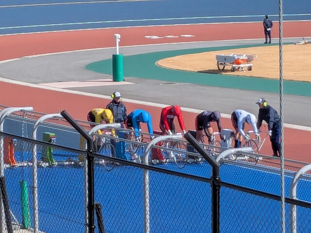 熊本競輪「二択の悲劇」。風俗か城主か、万車券に懸けたオヤジの“究極の選択”【漢（オヤジ）の旅】