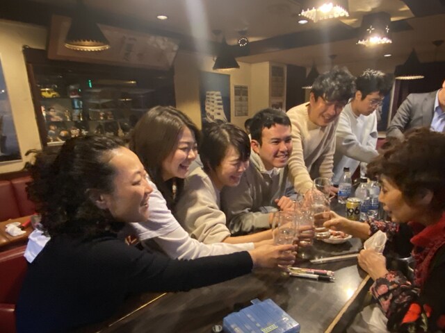 全国47都道府県の「名物ママ」が京橋に集結！ 伝説のハシゴ酒フェス開幕——都会のど真ん中で「スナック」で酔いしれよう