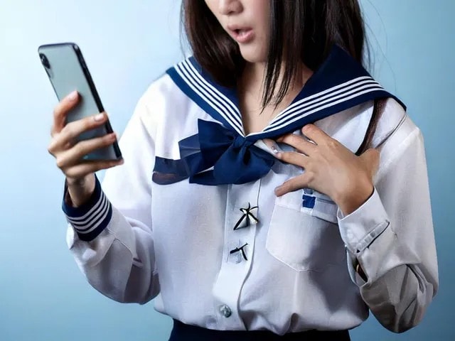 総務省が「SNS年齢確認の厳格化」を検討へ 児童被害が止まらない日本の対策の現在地